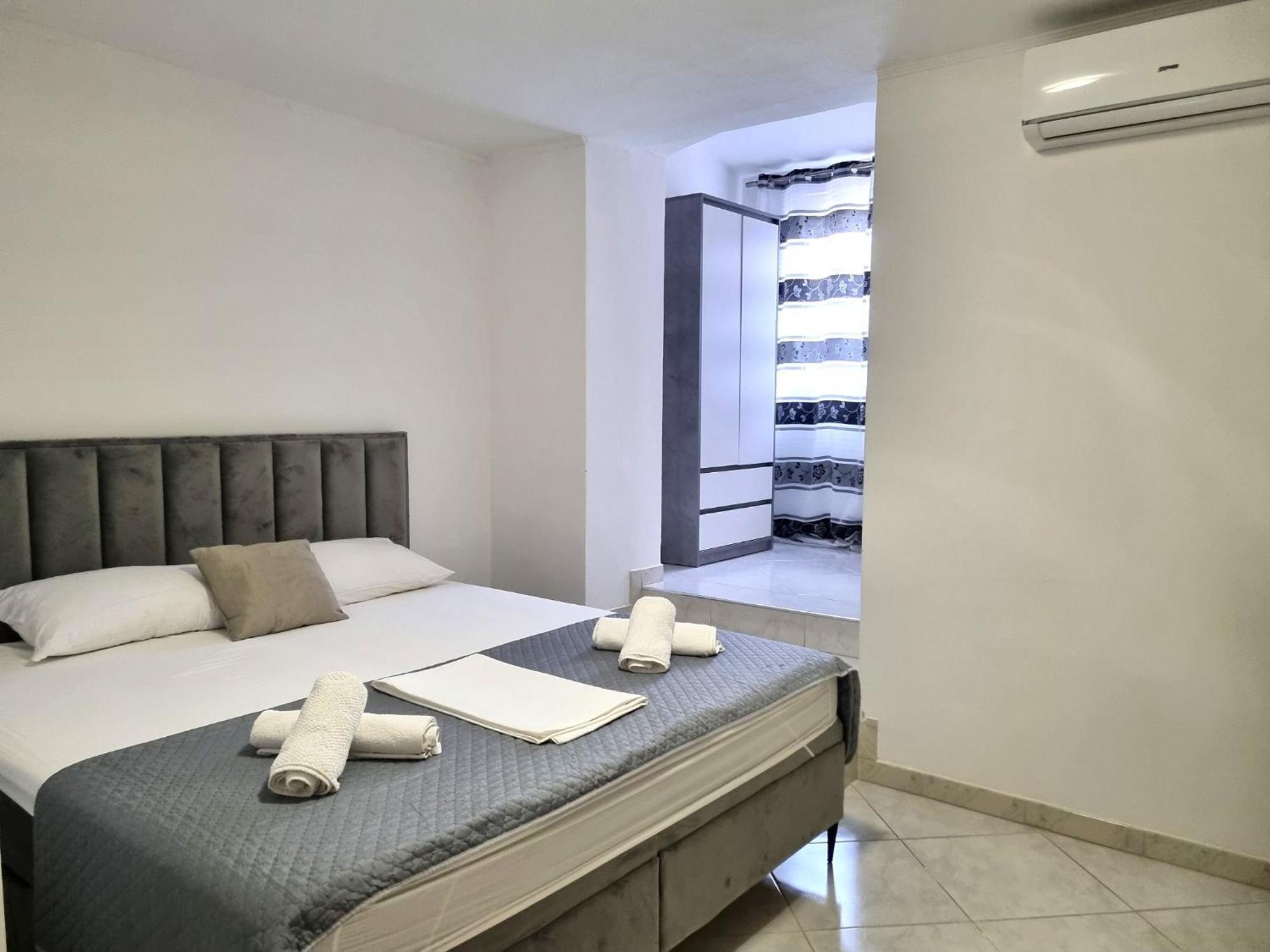 Rooms Vitoria On Joakim Square Poreč Exterior foto